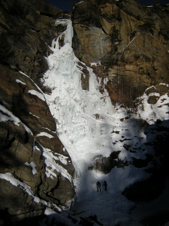 Première longueur de la cascade Lillaz Première longueur de la cascade Lillaz