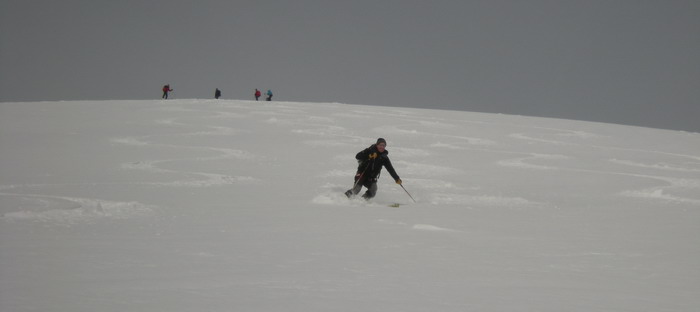 Descente du Pigne d'Arolla en neige poudreuse
