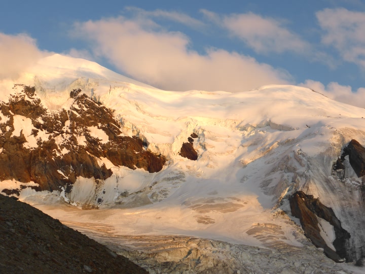 Weissmies depuis le Lagginhorn Weissmies depuis le Lagginhorn