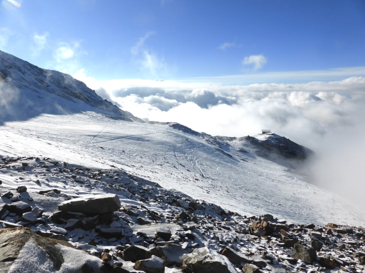 Glacier Indren et gare supérieure du téléphérique