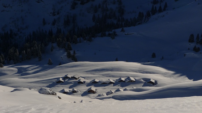 Les chalets de Vormy depuis la tête de la Sallaz