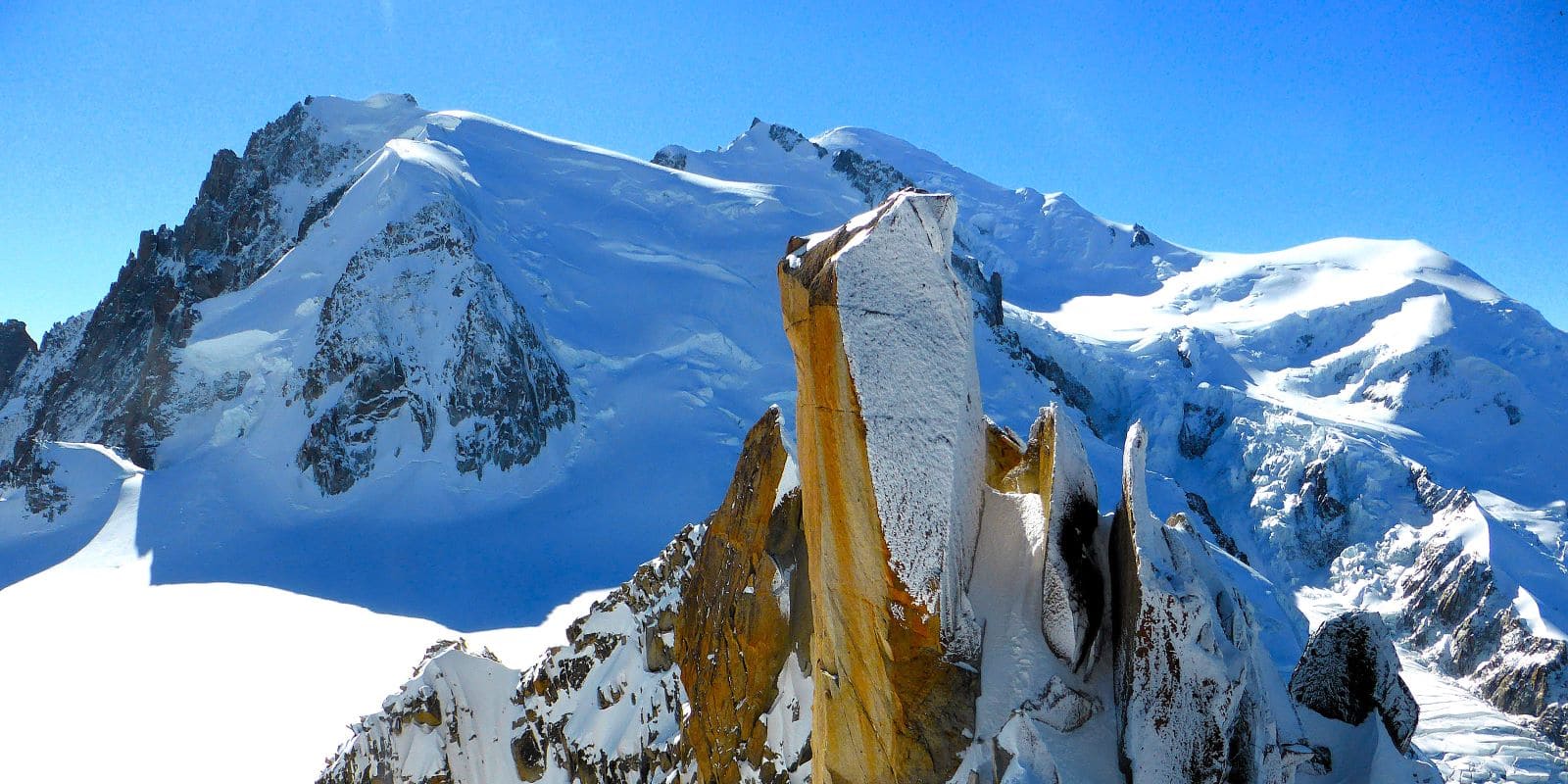 Arête des cosmiques Alpinisme | 3842m | 1 journée