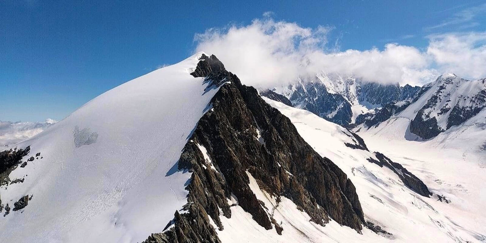 Ascension Aiguille de la Berangere depuis les conscrits Alpinisme facile | 3425m | 3 jours