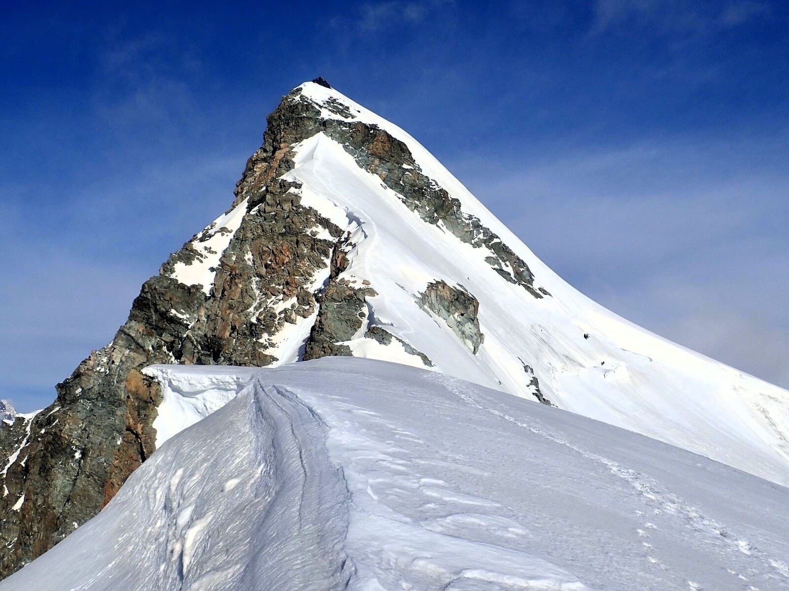 4000 facile de Saas-Fee | Asscension Allalinhorn Alpinisme | niveau PD | 2 jours