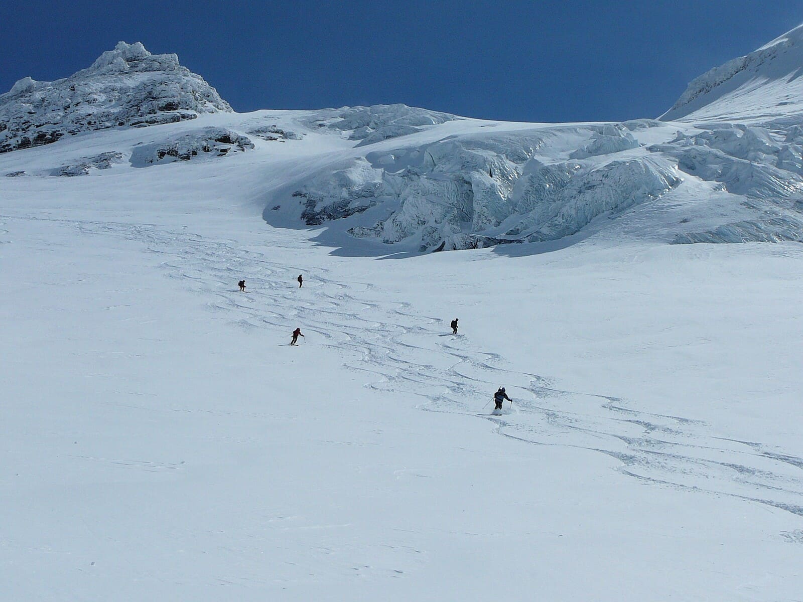 Tour du Wildstrubel en Ski de Rando 5 jours Raid à ski | 5 jours | Hôtels de montagne