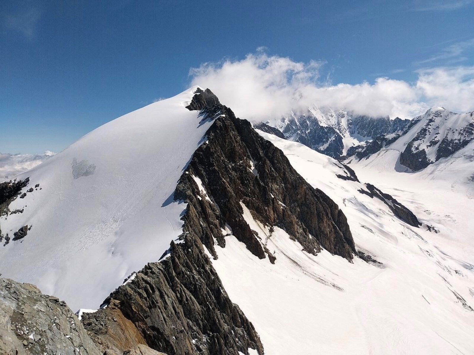 Ascension Aiguille de la Berangere depuis les conscrits Alpinisme facile | 3425m | 3 jours
