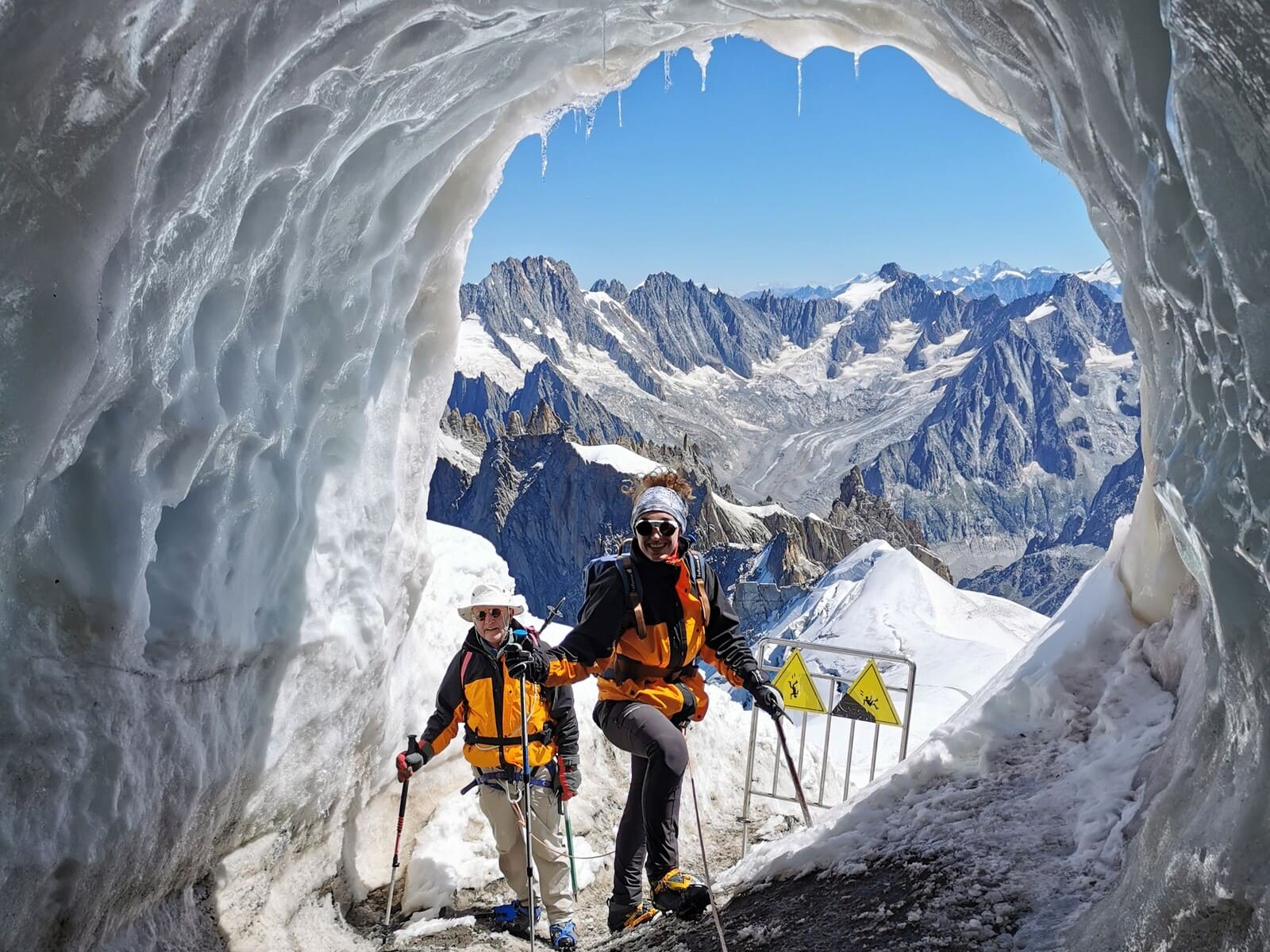 Refuge des cosmiques Randonnée glaciaire | Journée