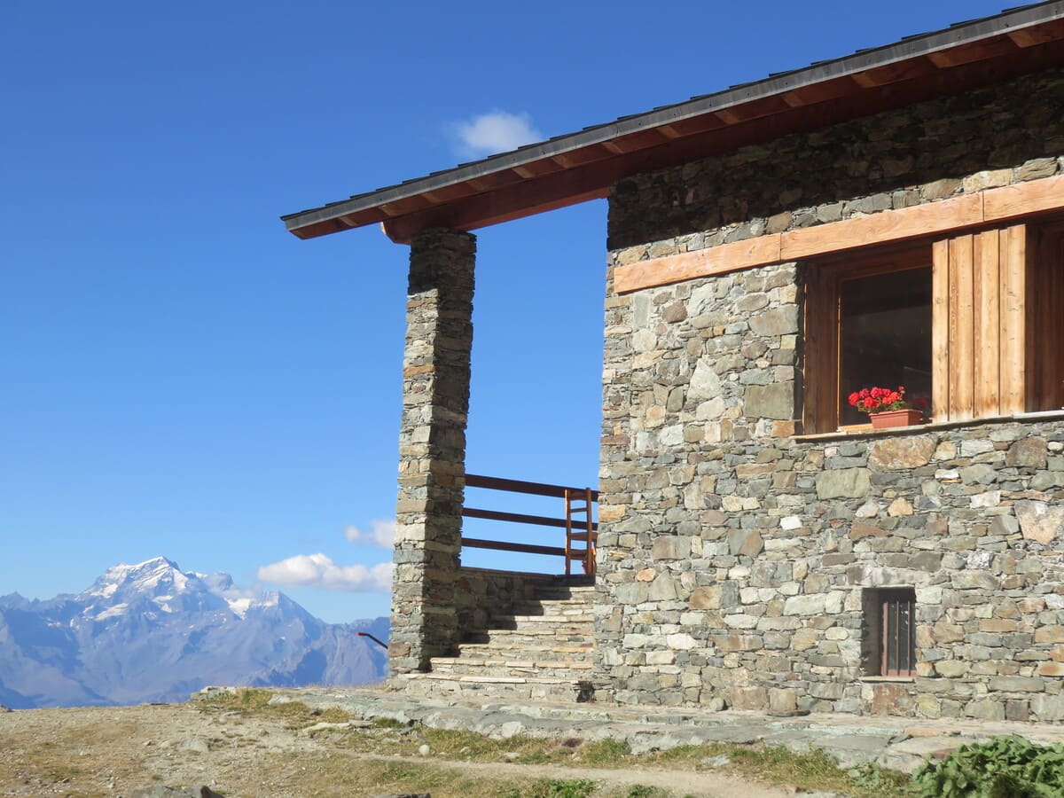 Mont emilius Alpinisme rocheux peu difficile | Refuge | 2 jours