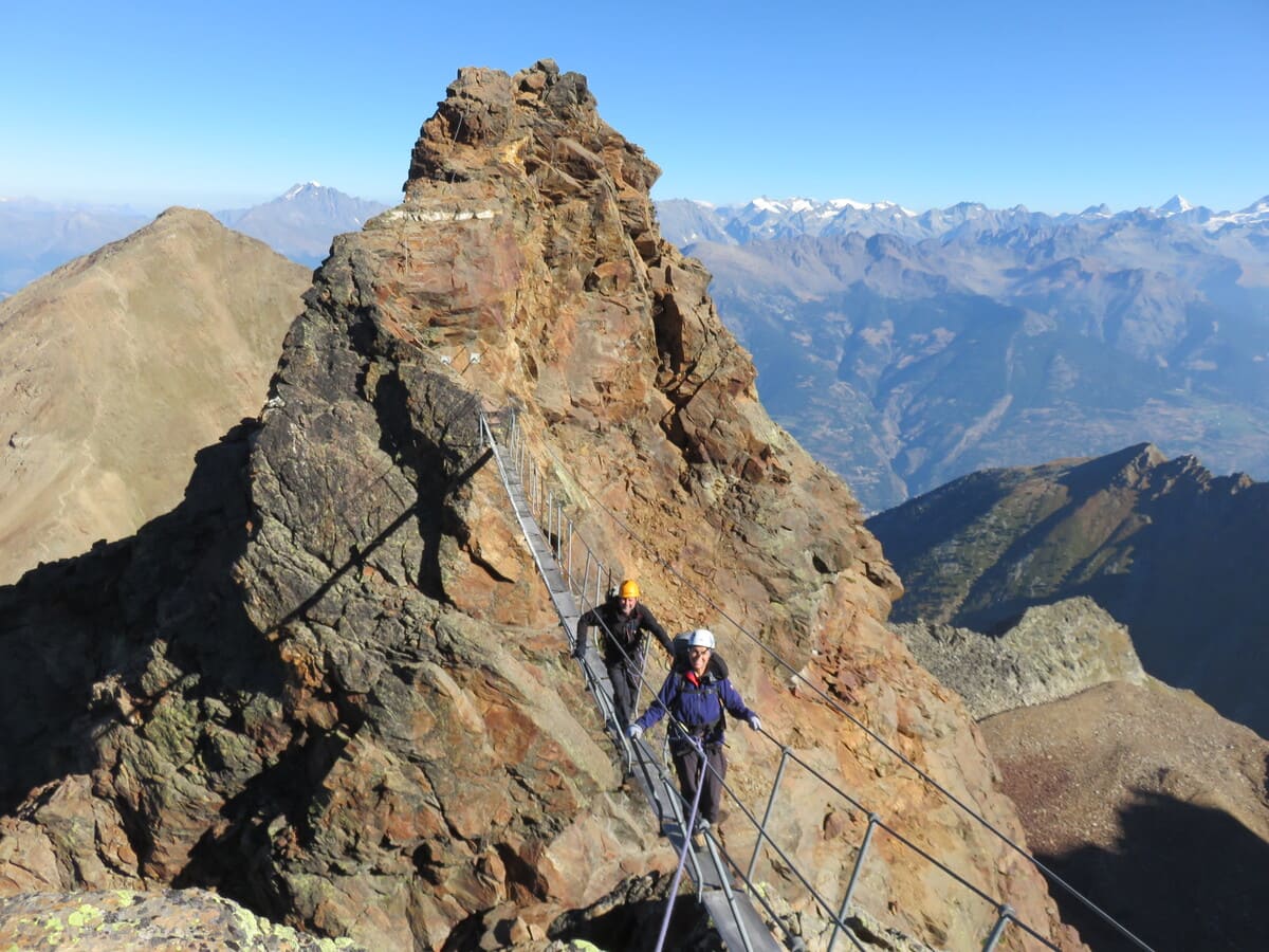 Mont emilius Alpinisme rocheux peu difficile | Refuge | 2 jours