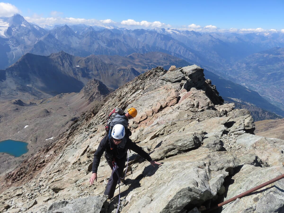 Mont emilius Alpinisme rocheux peu difficile | Refuge | 2 jours