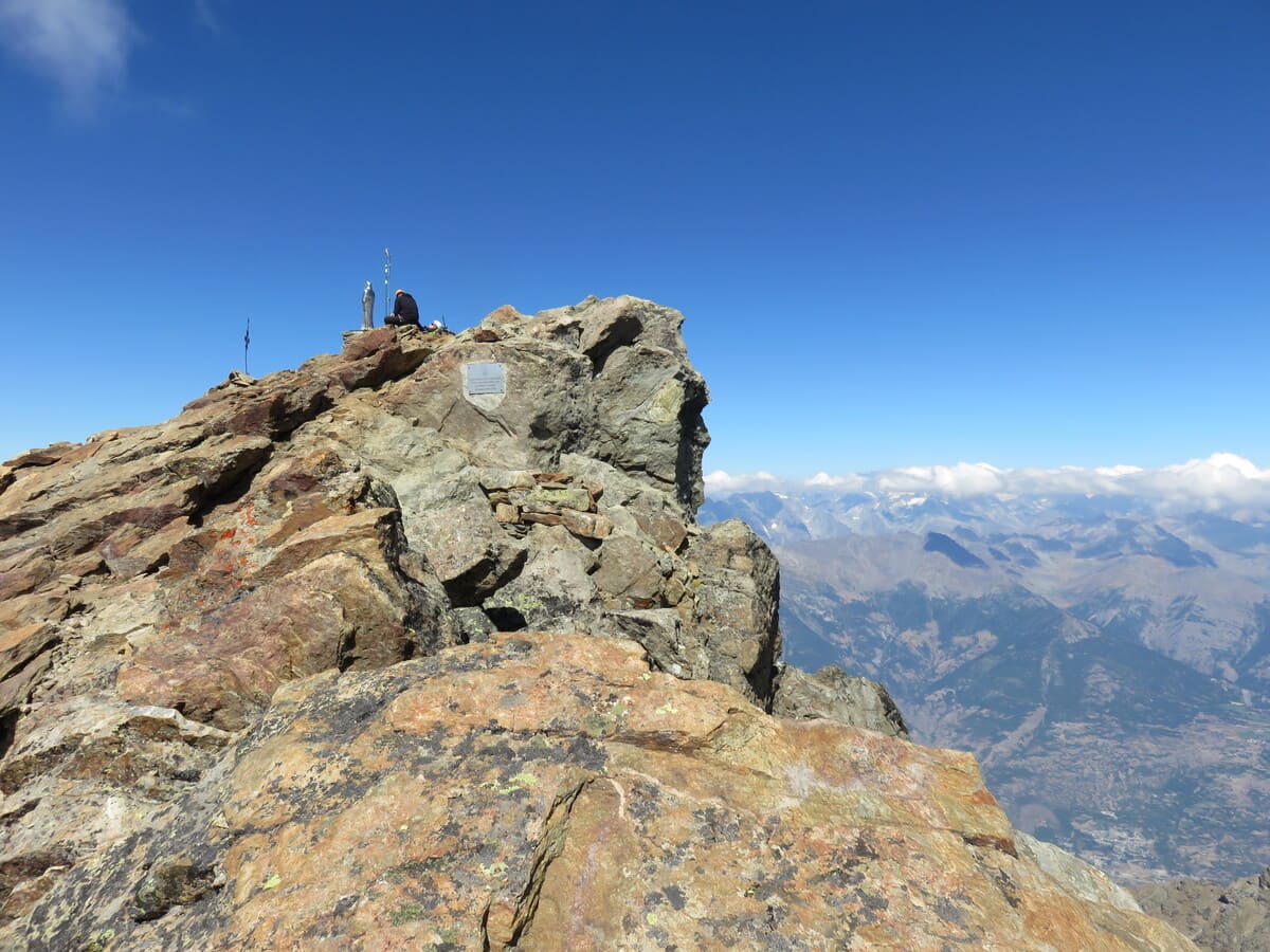 Mont emilius Alpinisme rocheux peu difficile | Refuge | 2 jours
