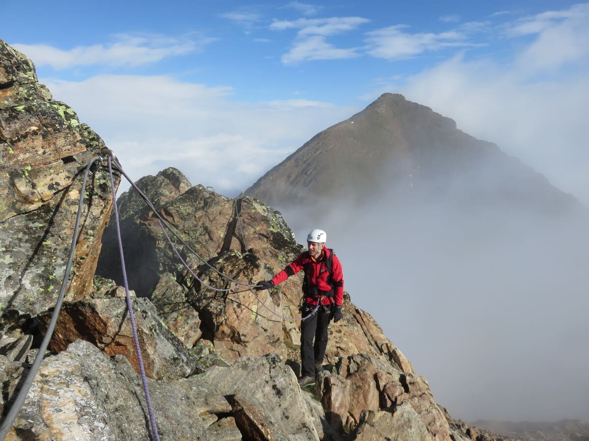 Mont emilius Alpinisme rocheux peu difficile | Refuge | 2 jours