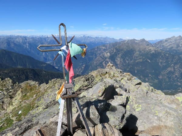 Mont-mars Alpinisme rocheux peu difficile | Refuge | 2 jours