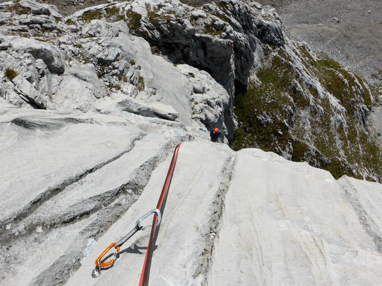 Grande voie d’escalade calcaire Paradise Aravis Escalade plaisir à la journée