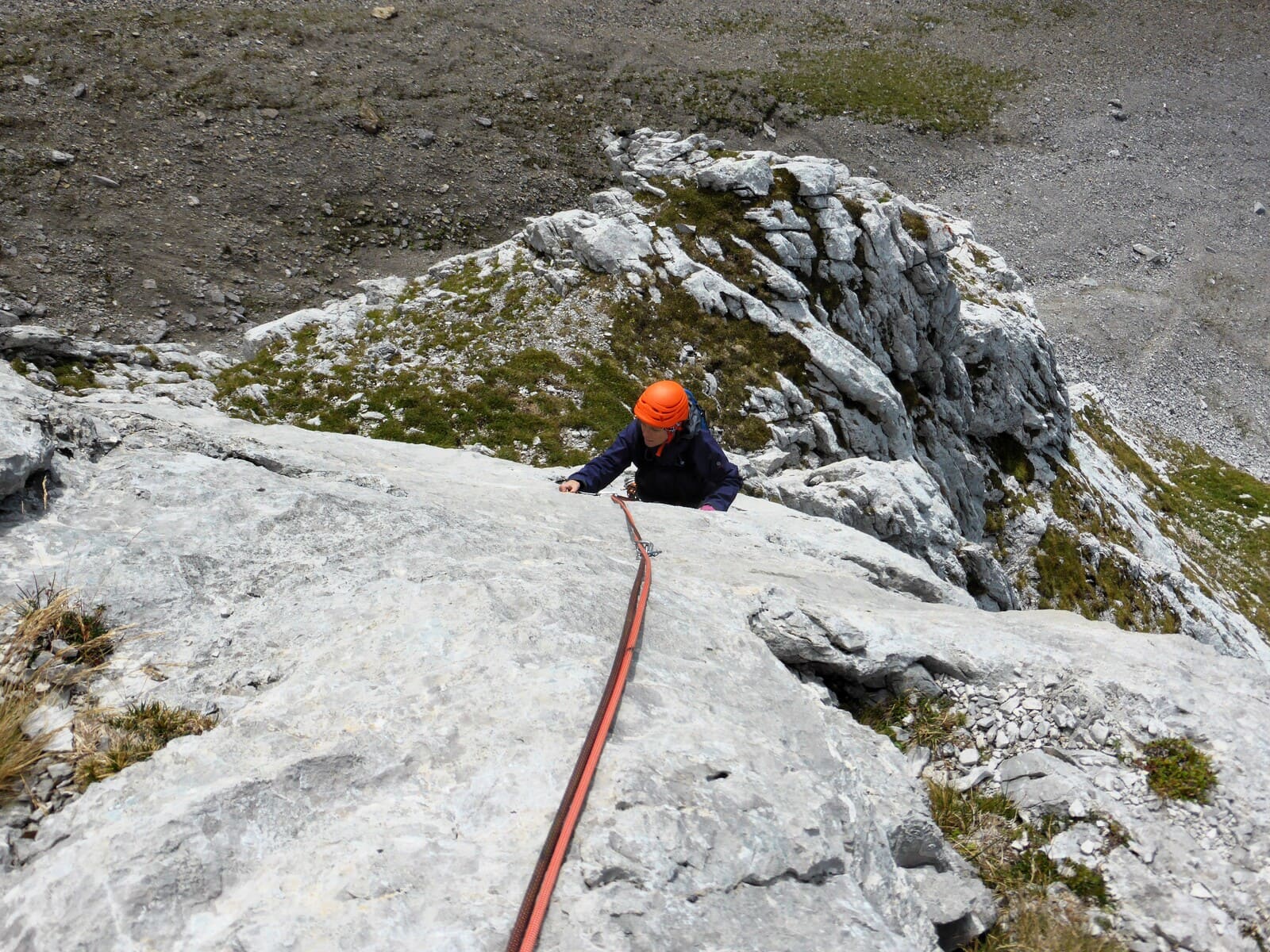 Grande voie d’escalade calcaire Paradise Aravis Escalade plaisir à la journée