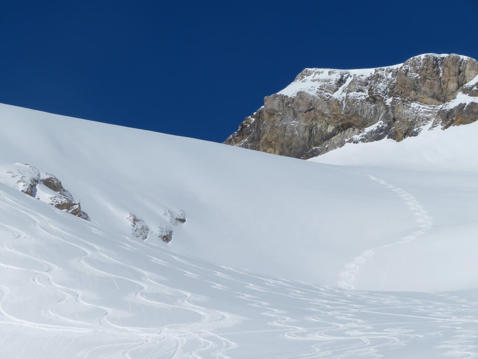 Wildstrubel en Lodge Ski de Rando 4 jours Raid à ski | 4 jours | en étoile | Hôtel de montagne