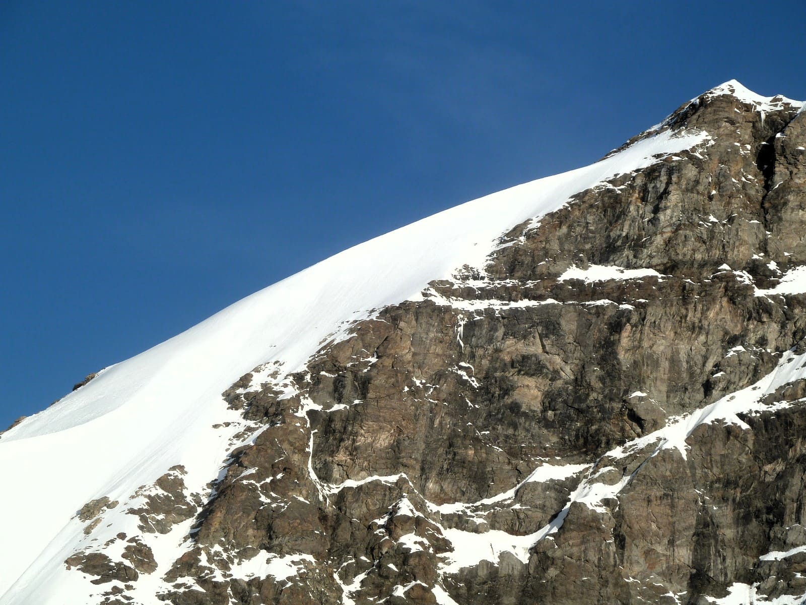 Ascension Mönch - Jungfrau 3 jours Alpinisme | 4158m | 3 jours