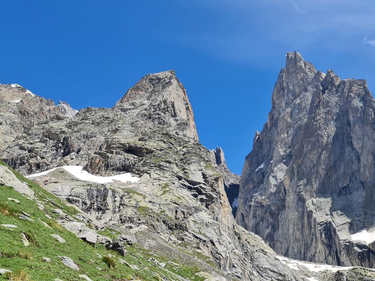 Escalade grande voie Aiguille Croux 2 jours Escalade rocheuse | Refuge | 2 jours