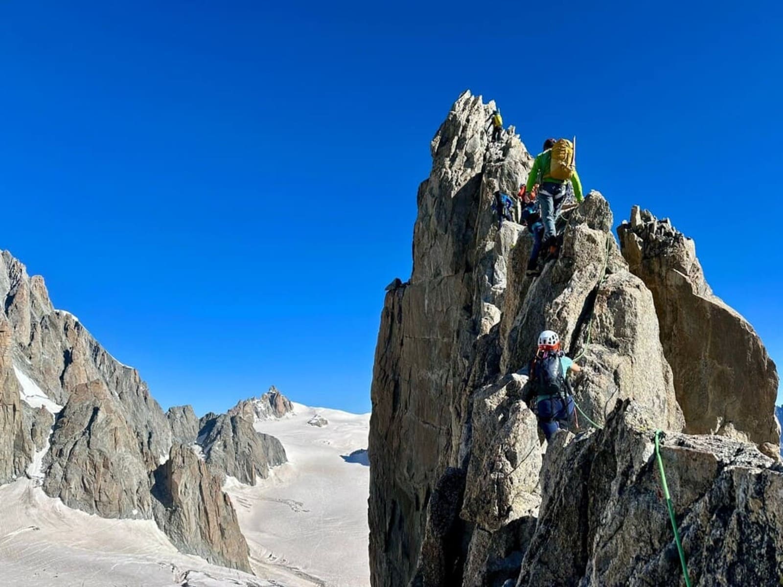Alpinisme Traversée de l’Aiguille d’Entrèves Alpinisme | 3600 m | 1 journée