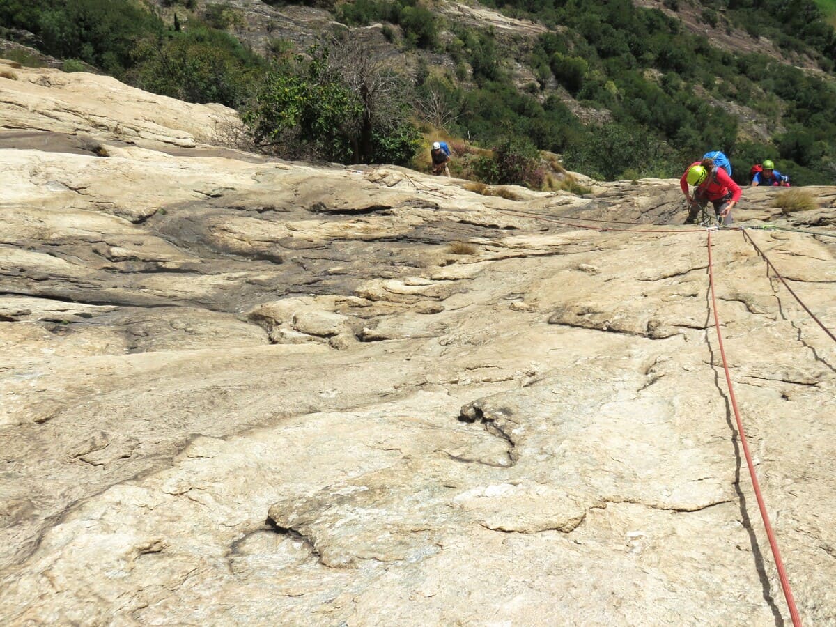 Grande voie d’escalade Machaby Escalade rocher gneiss | Préalpes | 1 journée