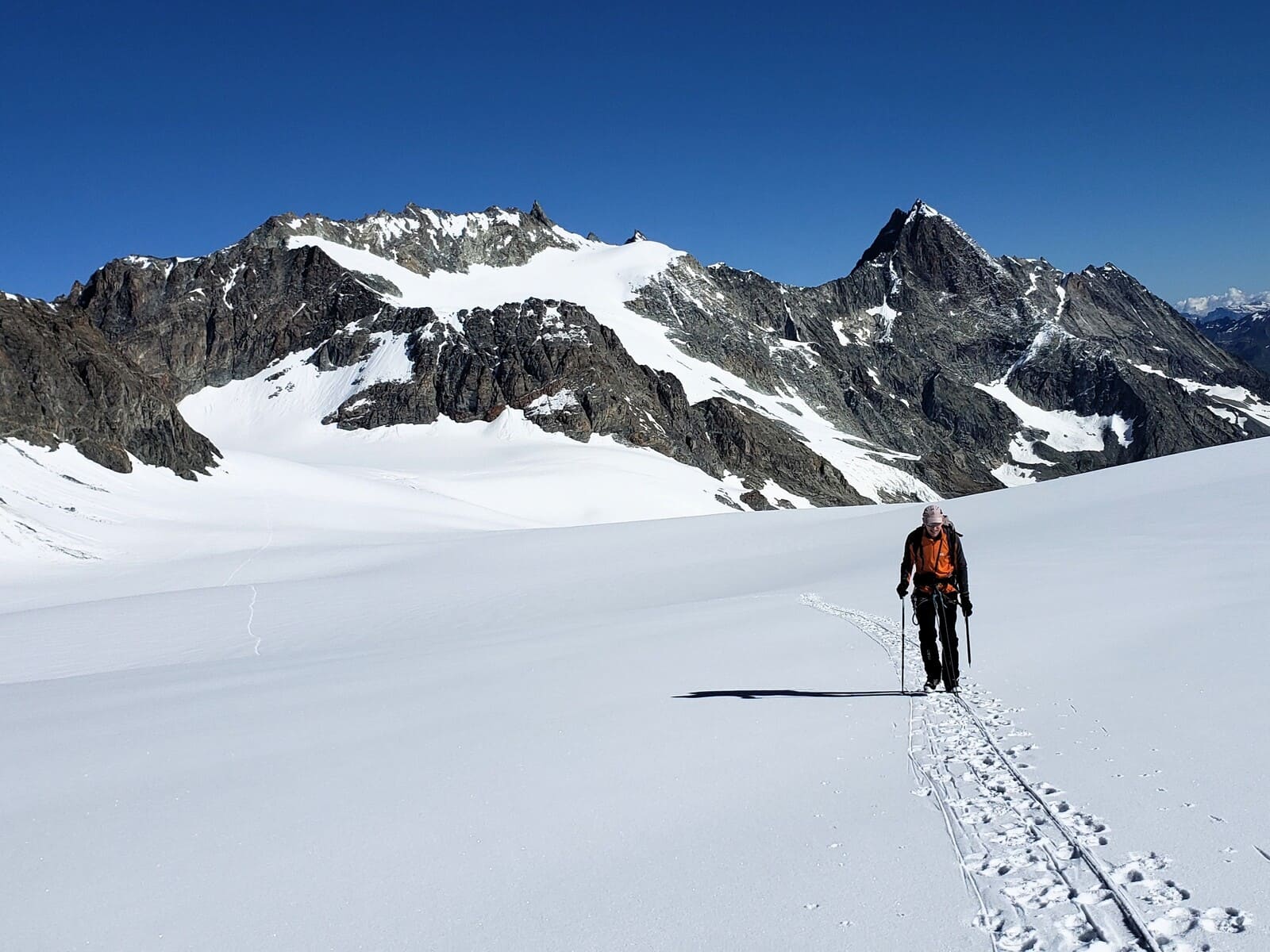 Ascension Tête Blanche de Bertol en été Alpinisme facile | sommet avec vue | 2 jours