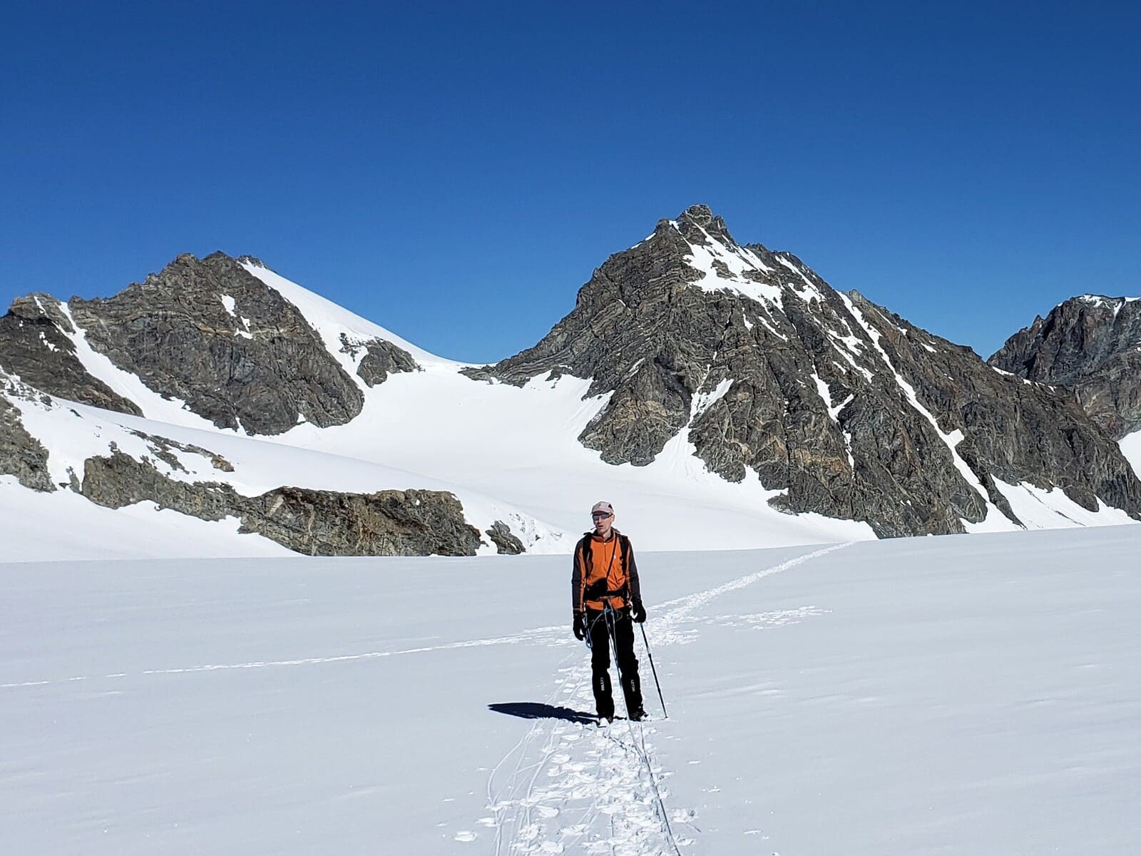 Ascension Tête Blanche de Bertol en été Alpinisme facile | sommet avec vue | 2 jours