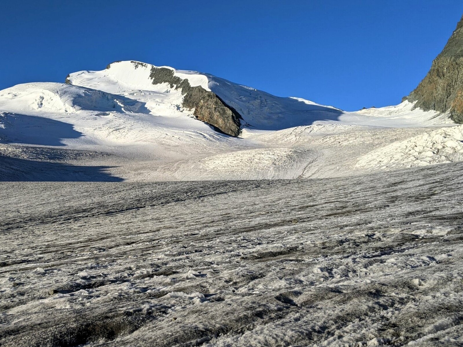 4000 facile de Saas-Fee | Ascension du Strahlhorn Alpinisme | 2 jours