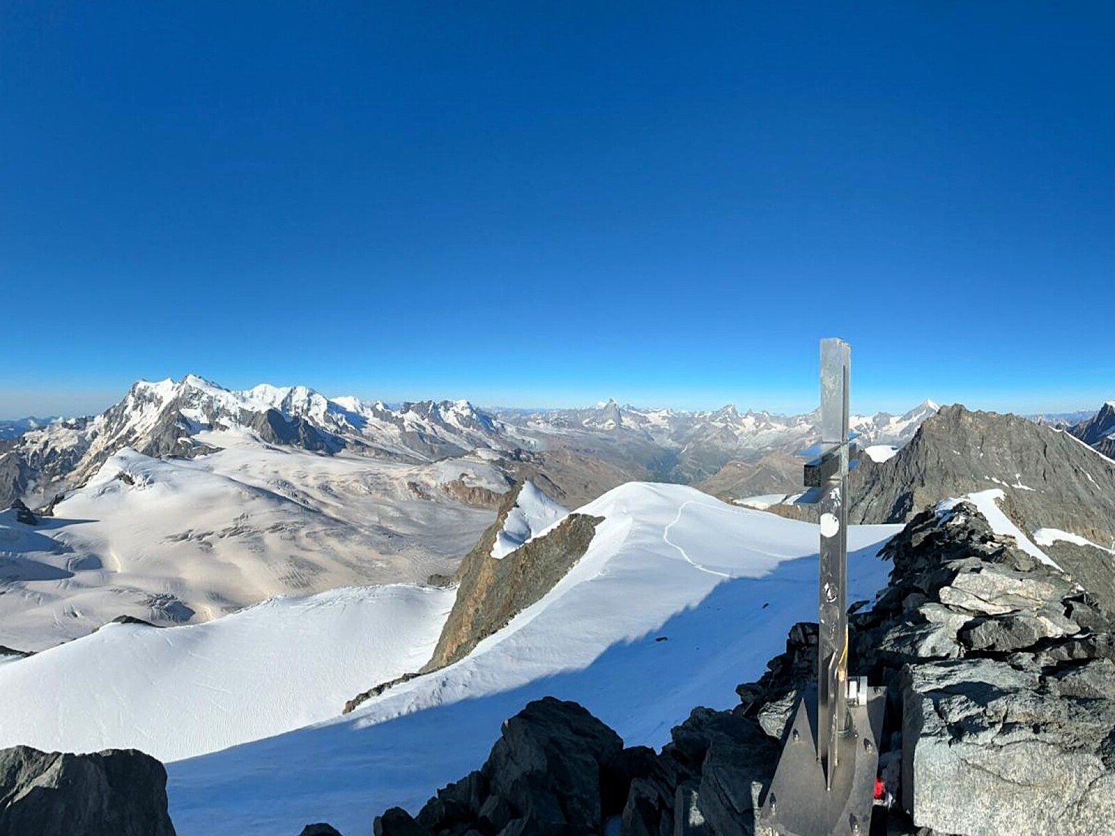 4000 facile de Saas-Fee | Ascension du Strahlhorn Alpinisme | 2 jours