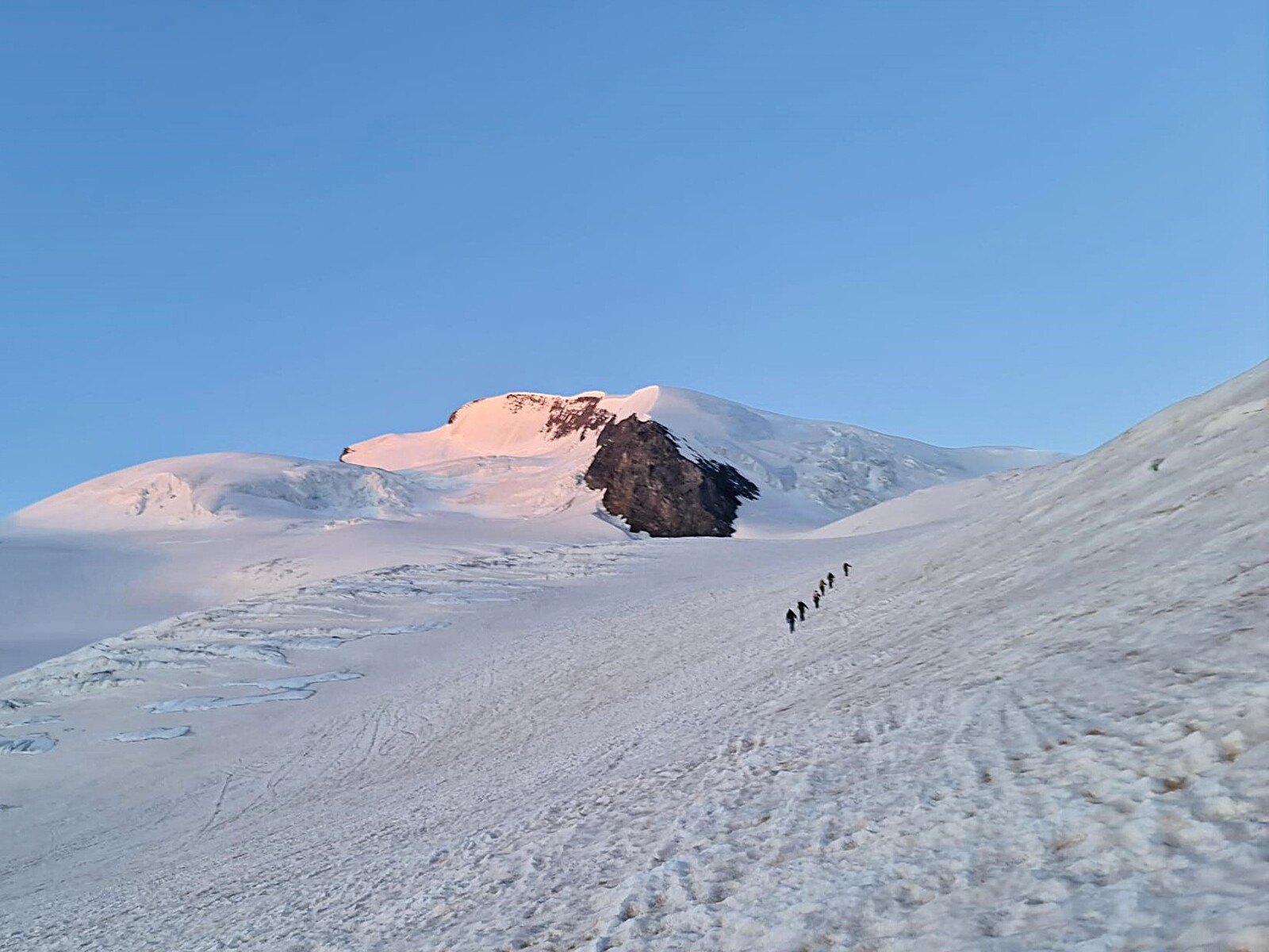 4000 faciles Saas-Fee | Ascension Allalinhorn - Strahlhorn Alpinisme facile | 4000 | 2 jours